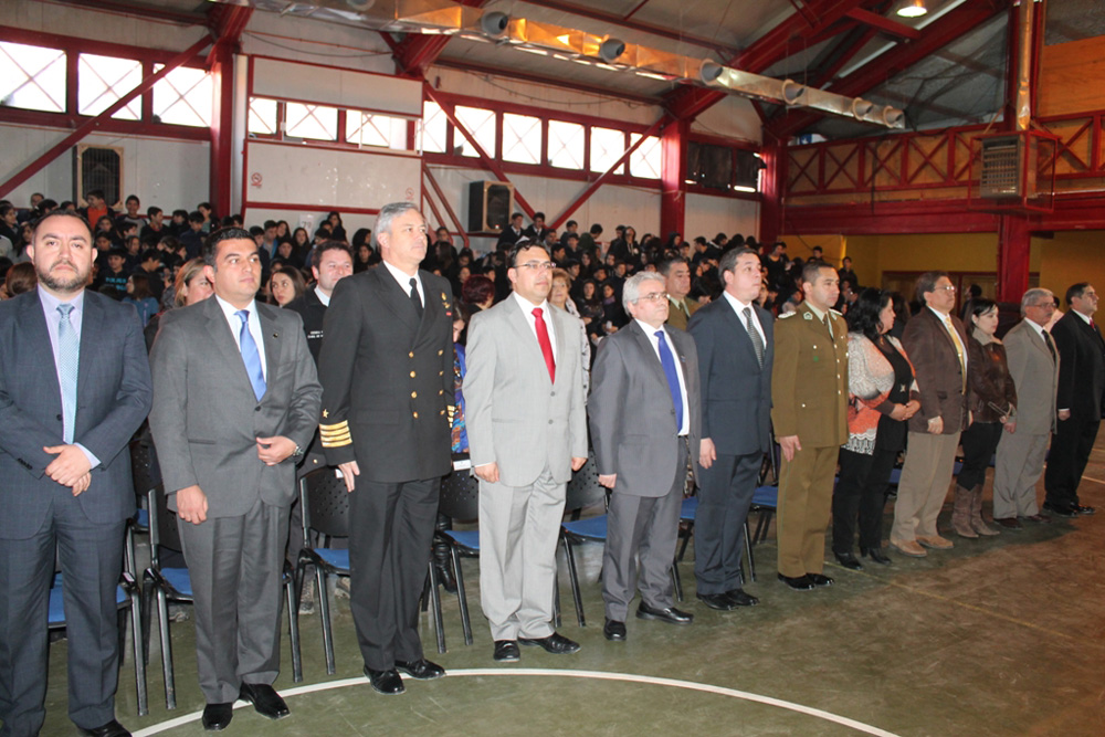 En Puerto Williams celebran aniversario del Liceo Donald Mc Intyre Griffiths