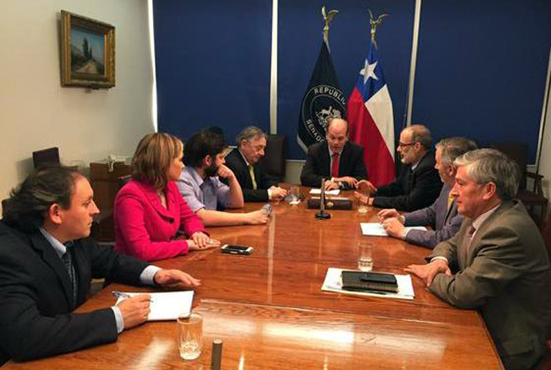 Parlamentarios de Magallanes y Aysén se reúnen con Ministro de Hacienda en apoyo a las demandas de los funcionarios públicos