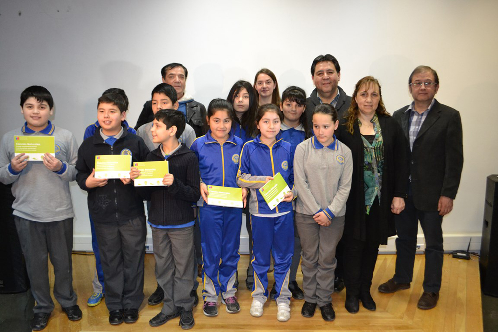 Alumnos de Punta Arenas y Puerto Natales de 5º básico aprenderán sobre marea roja en sus salas de clases