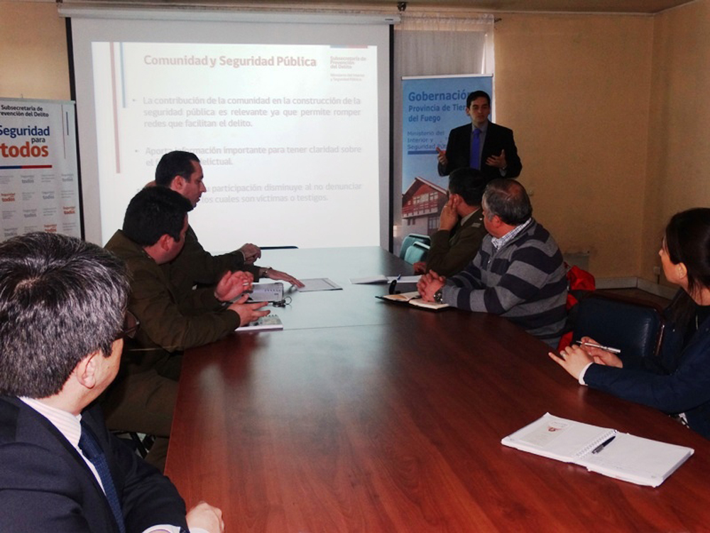 Coordinador de Seguridad Pública, presentó programas de la Subsecretaria Prevención del Delito, en Comité Técnico asesor desarrollado en Tierra del Fuego