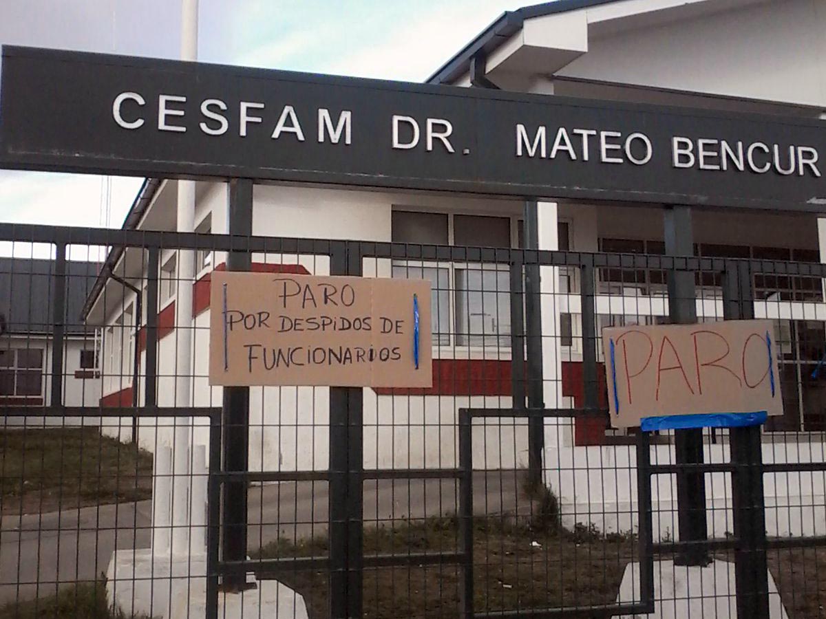 Por despido de funcionarios, CESFAM Mateo Bencur abrió dos horas más tarde y anunció paro indefinido