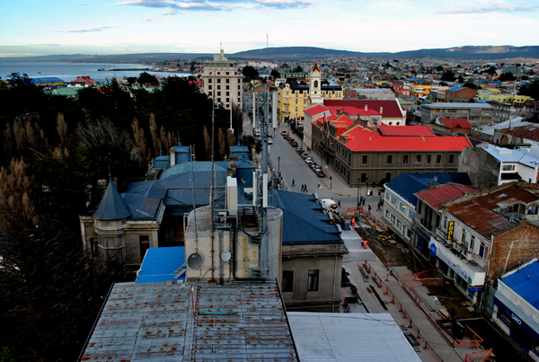 Chile acerca beneficios a su comunidad residente en Puerto San Julián, Piedra Buena, Río Gallegos y El Calafate