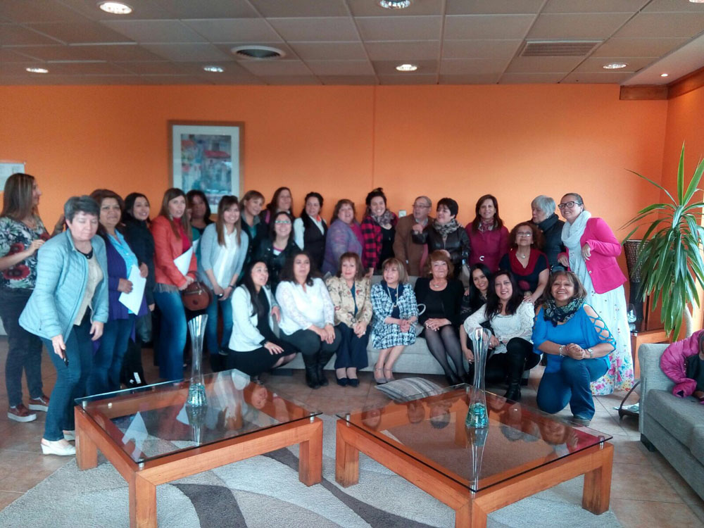 Lideresas de Punta Arenas y Porvenir finalizaron con éxito Escuelas de Liderazgo del SERNAM