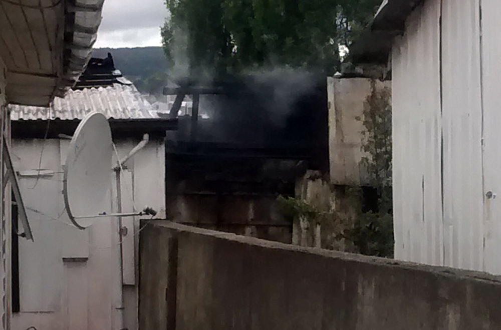 Incendió afectó un galpón en vivienda de la Población Carlos Ibáñez