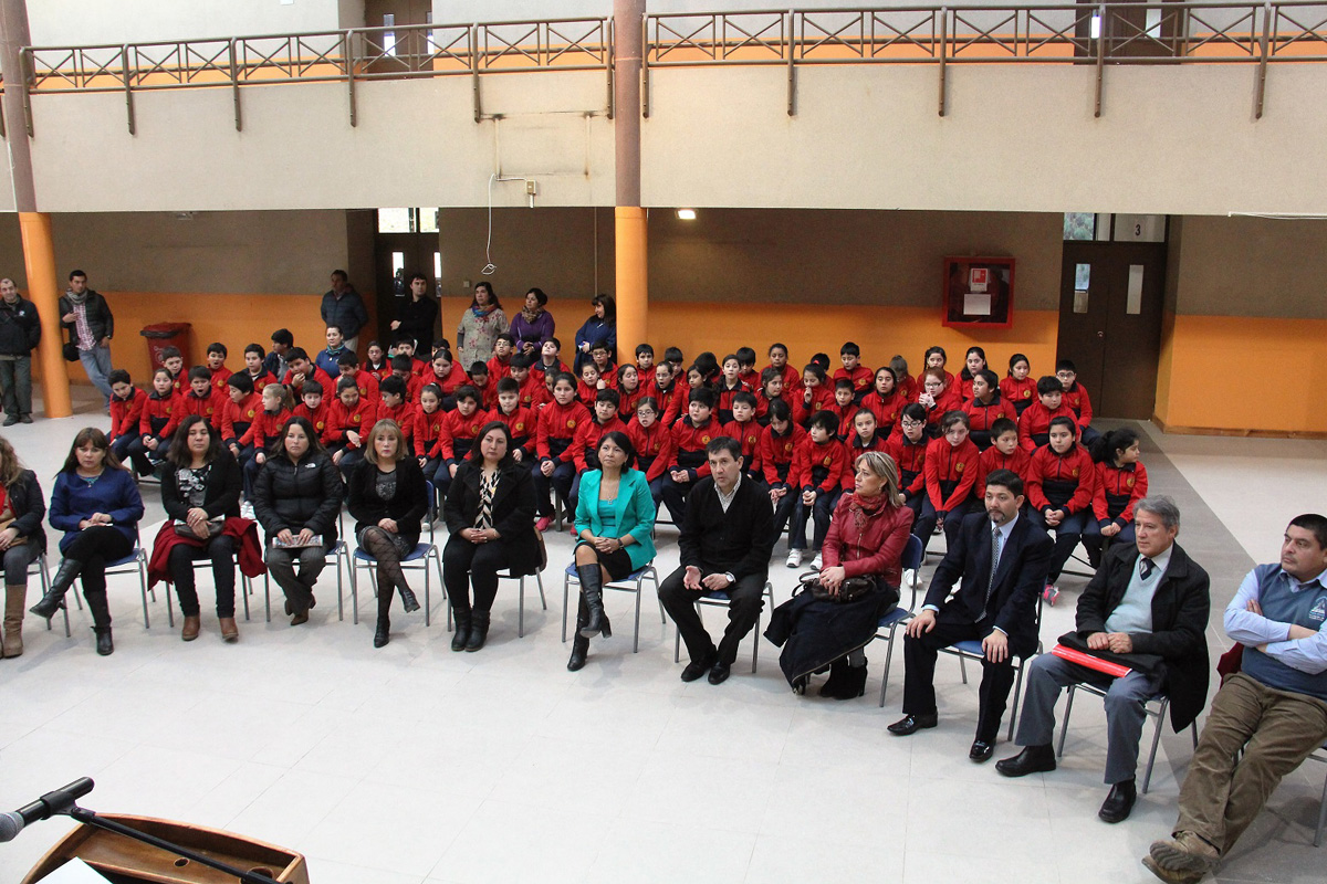 Cerca de 500 alumnos de la Escuela Patagonia regresaron a su remodelado establecimiento