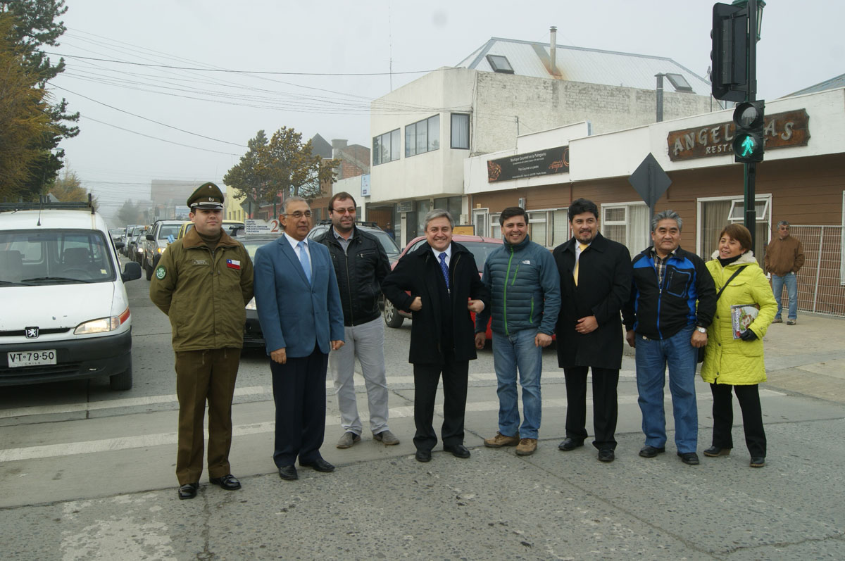 Inauguran puesta en marcha de reposición de semáforos en el centro de Puerto Natales
