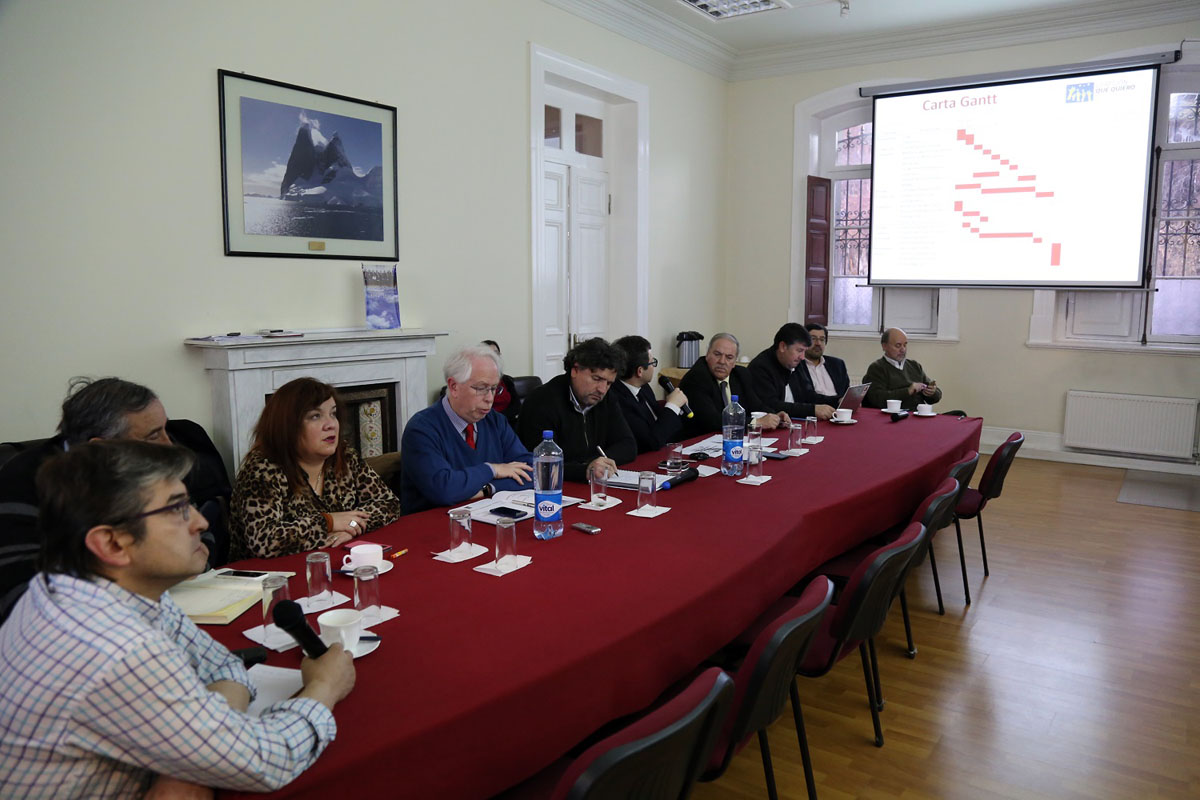 CORE y Hacienda se reúnen para analizar avances en propuesta estatuto para Magallanes
