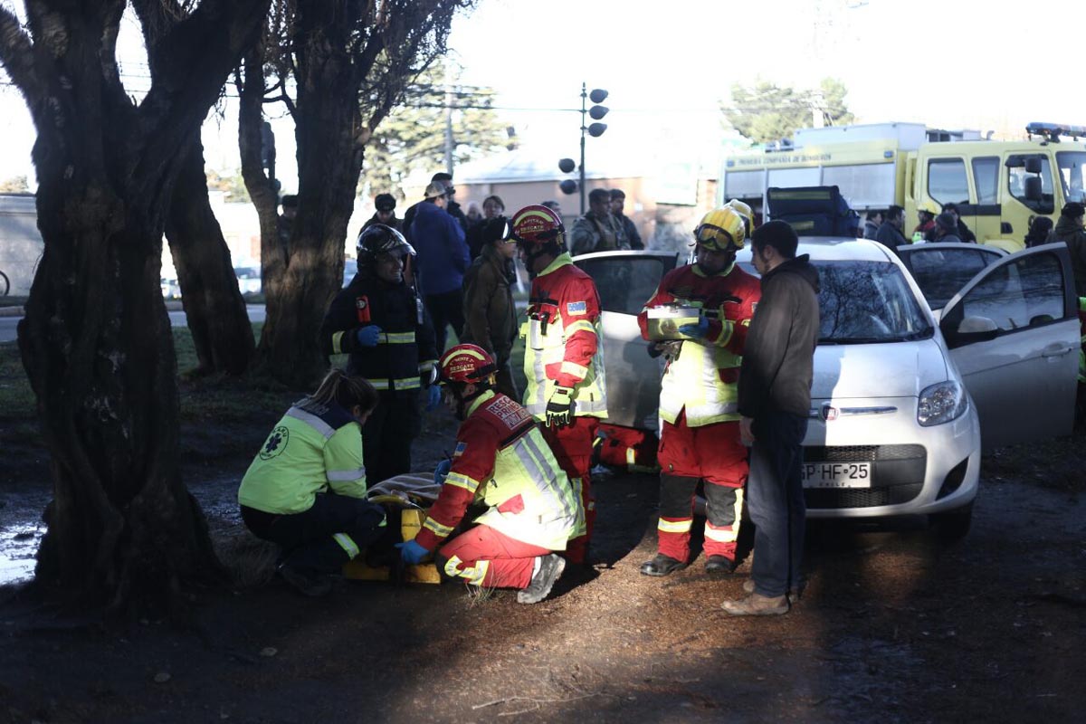Cuatro lesionados en colisión vehicular ocurrida en Bulnes con Angamos