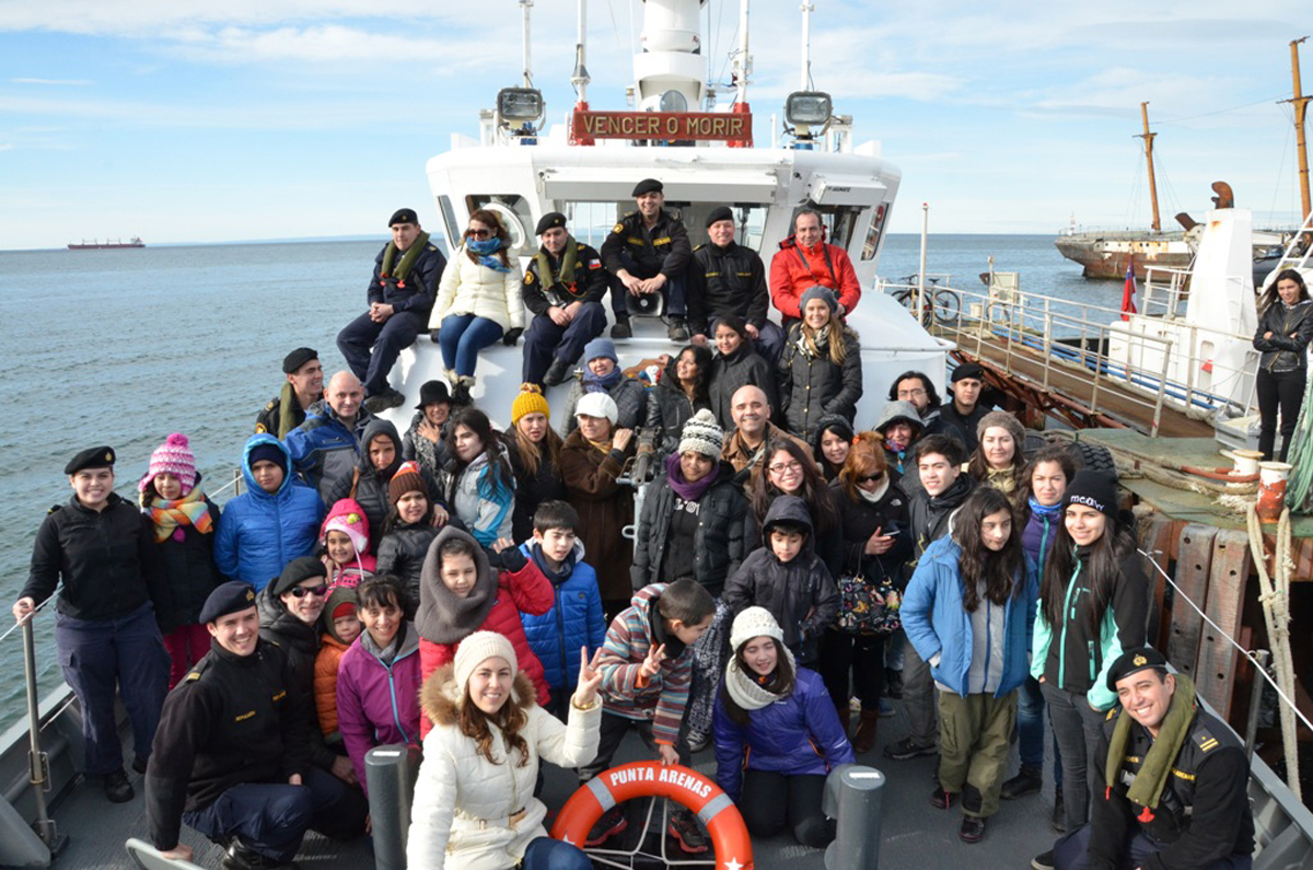 Ganadores TERAIKE 2016 navegaron a bordo de la LSG Punta Arenas