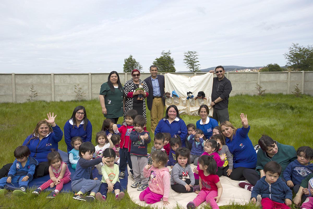 En Punta Arenas, CONADI entregó material didáctico de pueblos originarios para jardines infantiles JUNJI