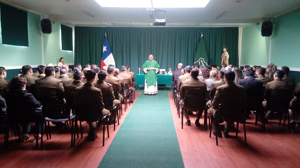 Ofician misa en recuerdo de funcionarios de la institución  Carabineros fallecidos en la Serena