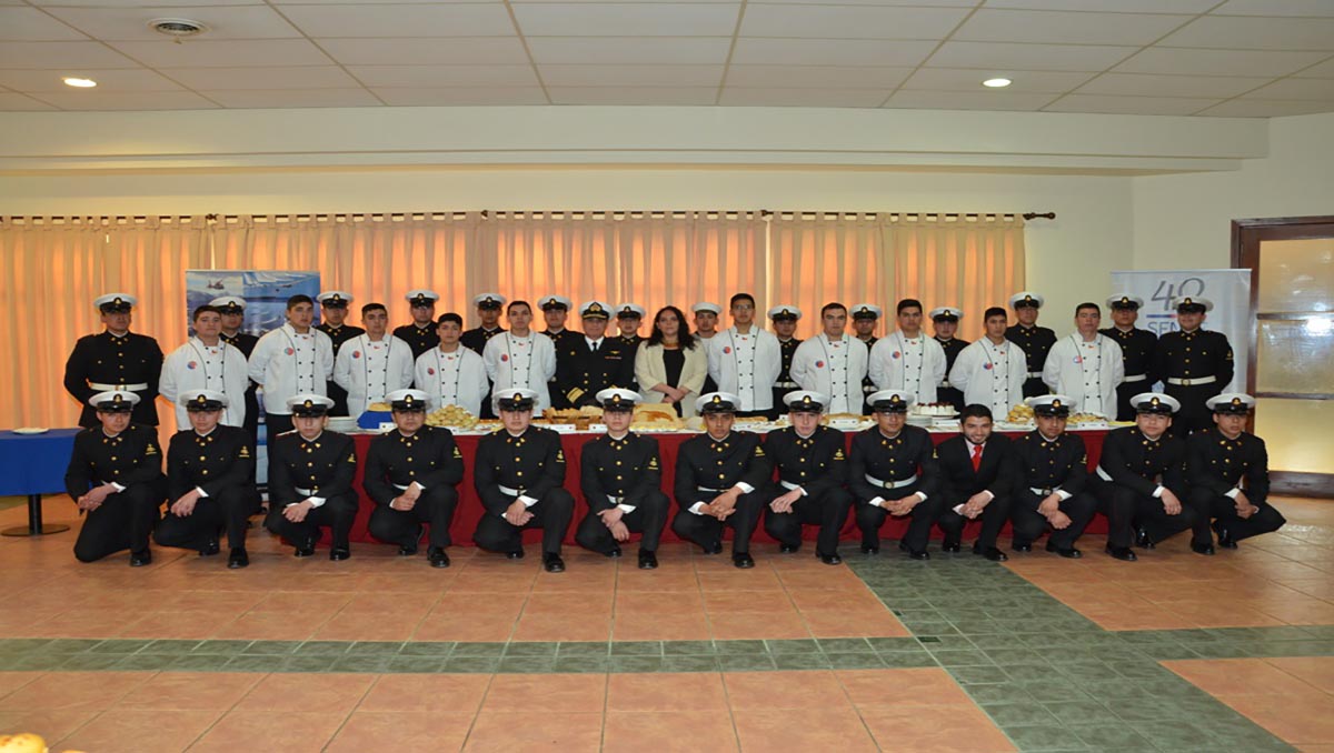 Soldados de Servicio Militar de la Armada se gradúan en cursos SENCE