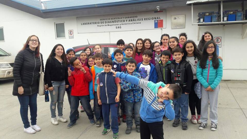Visitas a terreno marcaron segunda jornada de Campamento Científico Escolar en Punta Arenas