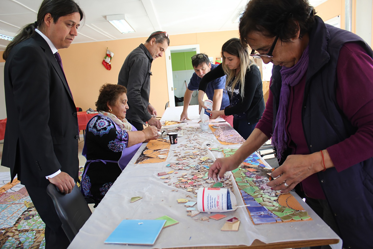 Mosaicos participativos en barrios Cerro de La Cruz y Río de La Mano