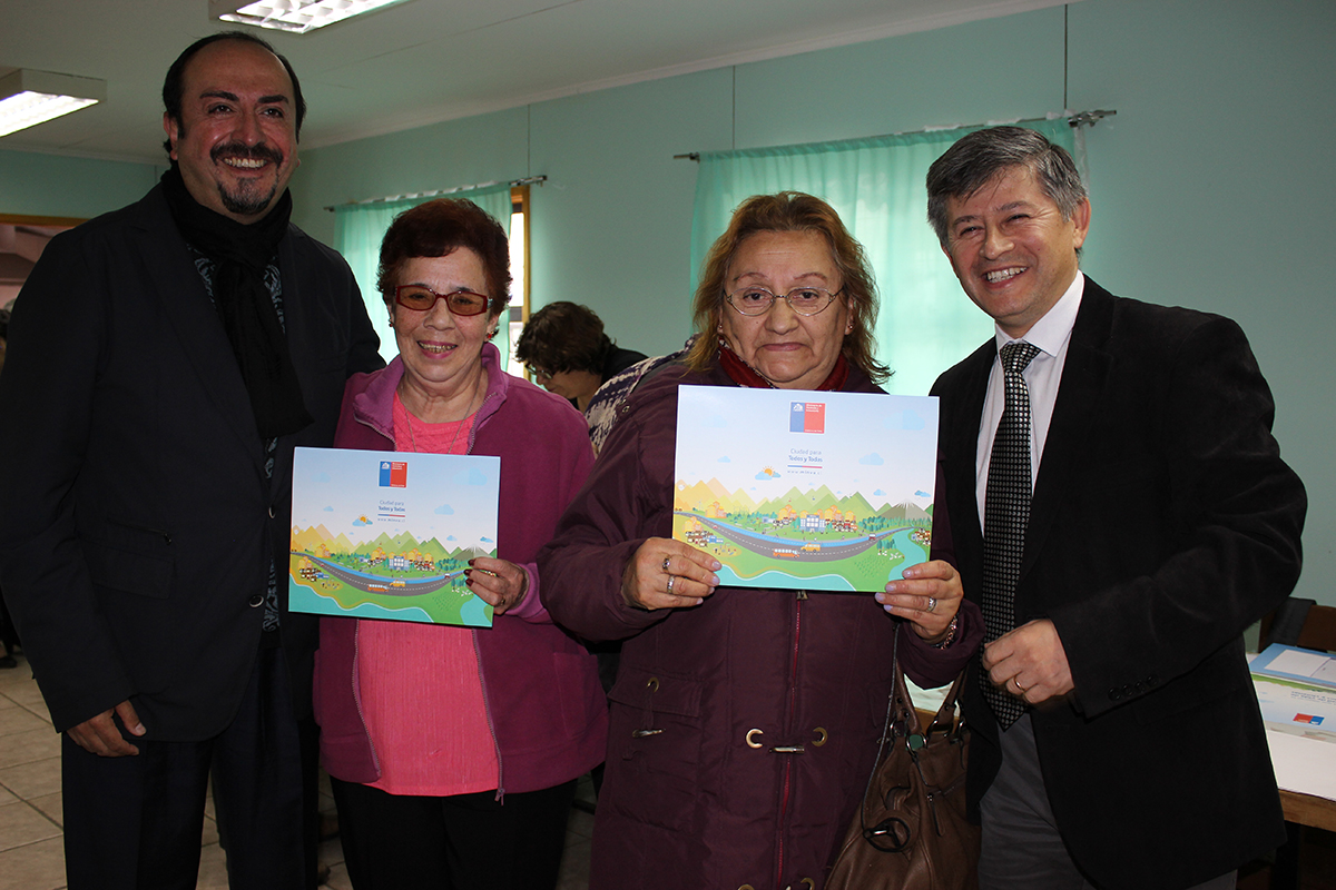 Minvu entregó subsidios de acondicionamiento térmico a familias de Punta Arenas