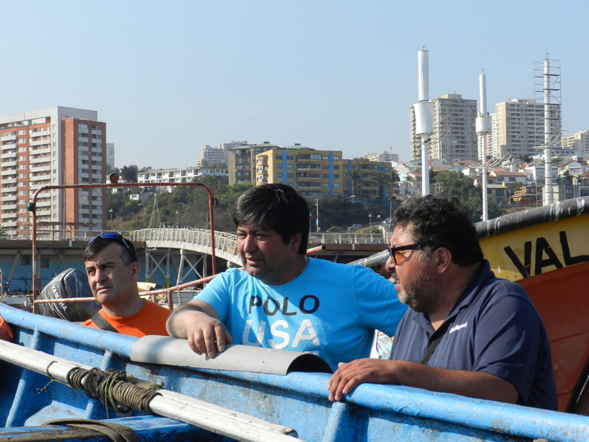 Pescadores de Puerto Williams reciben capacitación y realizan pasantía por siete caletas de Magallanes y Valparaíso