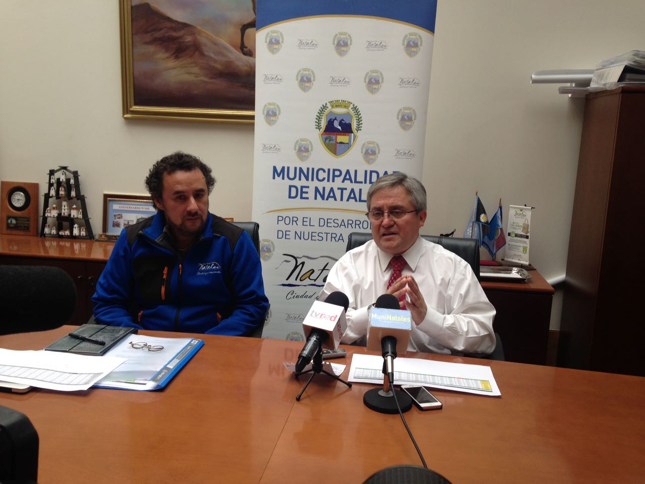 Alcalde de Natales advierte efectos adversos de nuevas medidas de control de CONAF en Torres del Paine