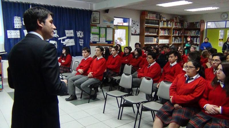 Charla de Fiscalía Regional en el Liceo Pierre Faure de Punta Arenas