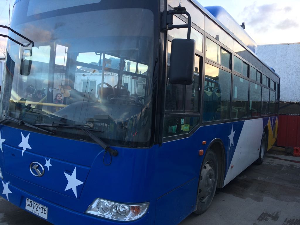 Ministra de Transporte visita terminal de buses en Punta Arenas