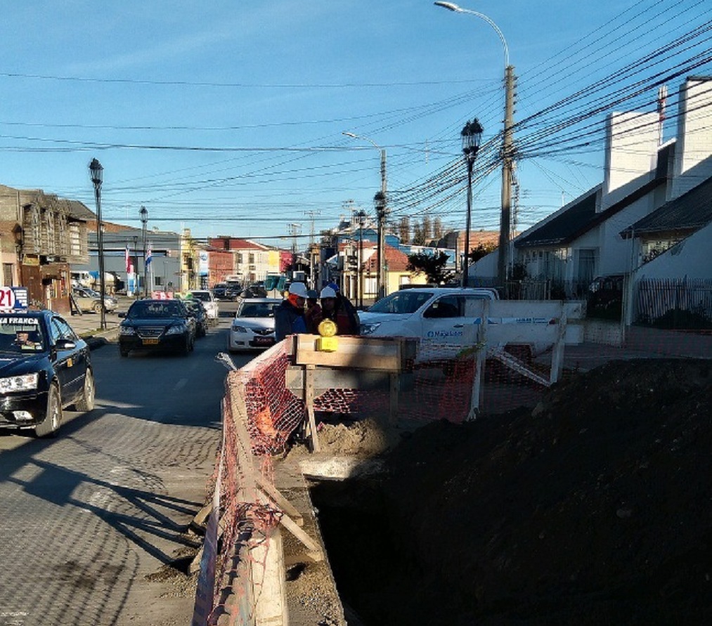 Aguas Magallanes utilizará tecnología de punta para reparar colector de aguas servidas en calle 21 de Mayo de Punta Arenas