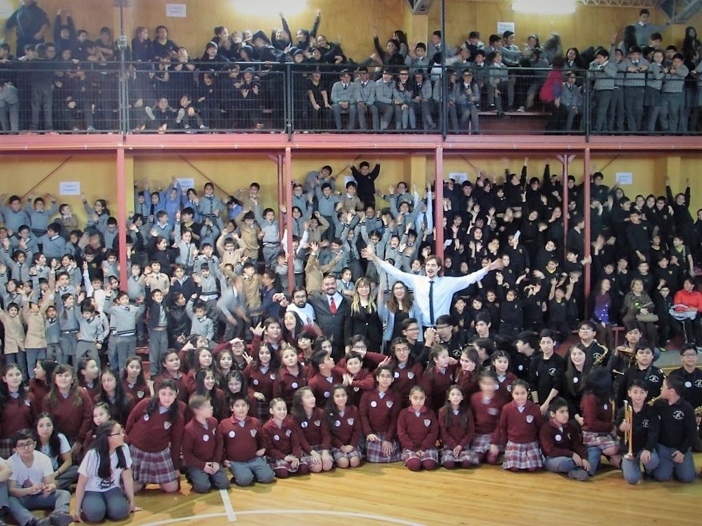 Estudiantes de la Escuela Alberto Hurtado de Punta Arenas valoraron proyecto «Violeta Parra, después de vivir un siglo»