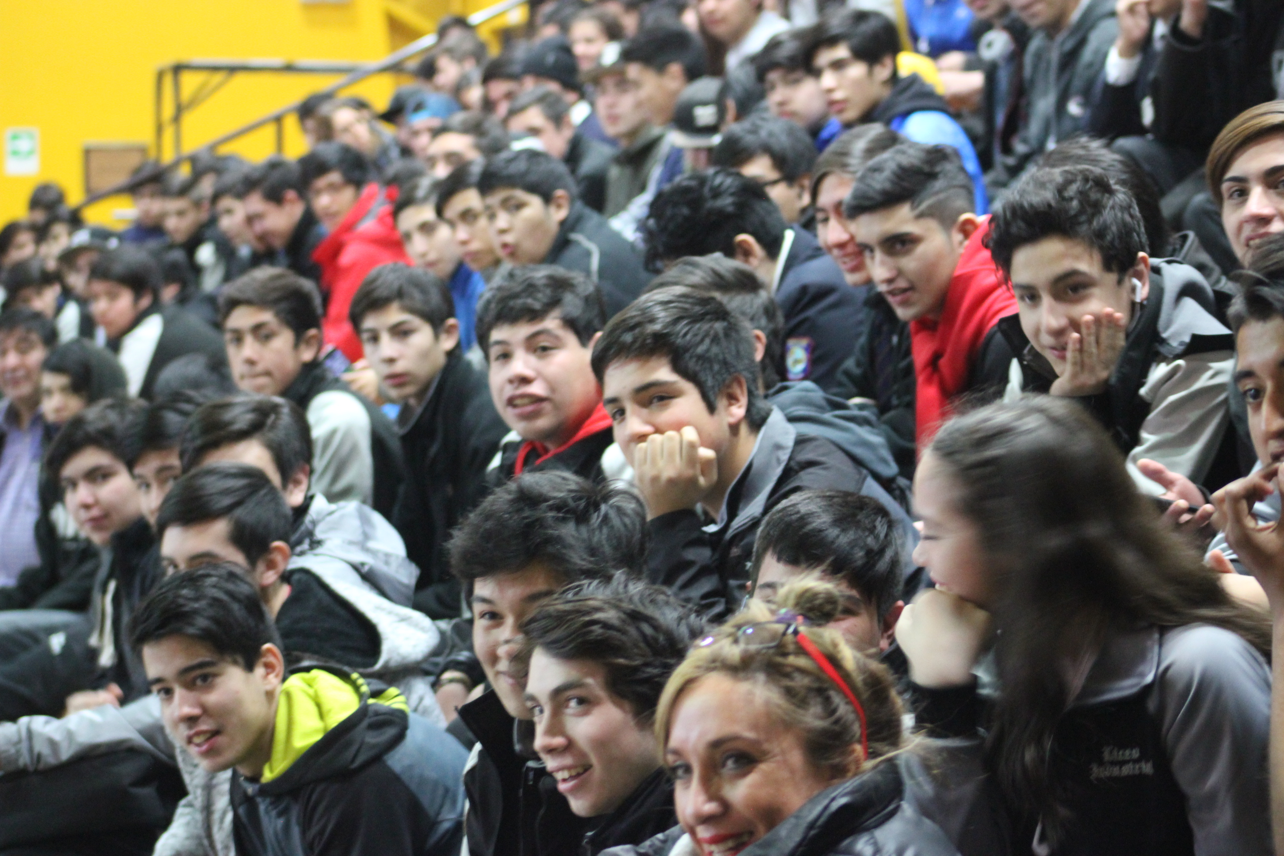 Director del Liceo Industrial de Punta Arenas saluda a la comunidad en su 77º aniversario