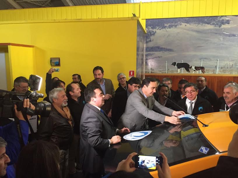 30 Taxistas de Punta Arenas se certificaron en Historia y Geografía de Magallanes y la Antártica