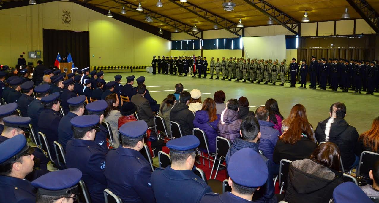 Soldados  de la IV Brigada Aérea juraron la bandera en Punta Arenas