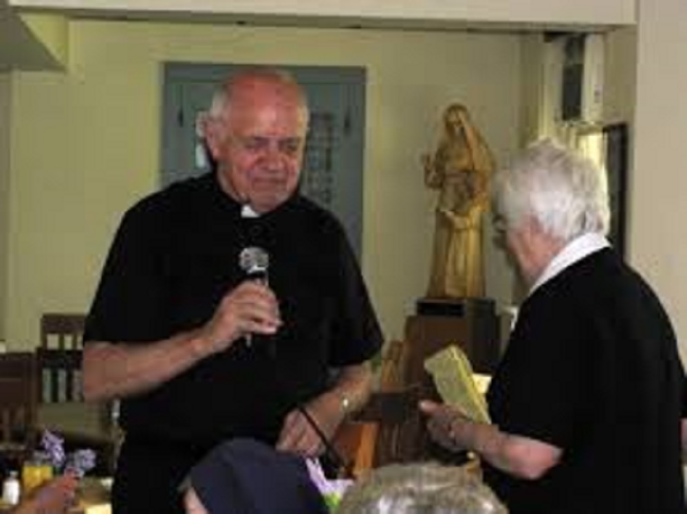 Falleció en Santiago el apreciado sacerdote salesiano Harry Peterson