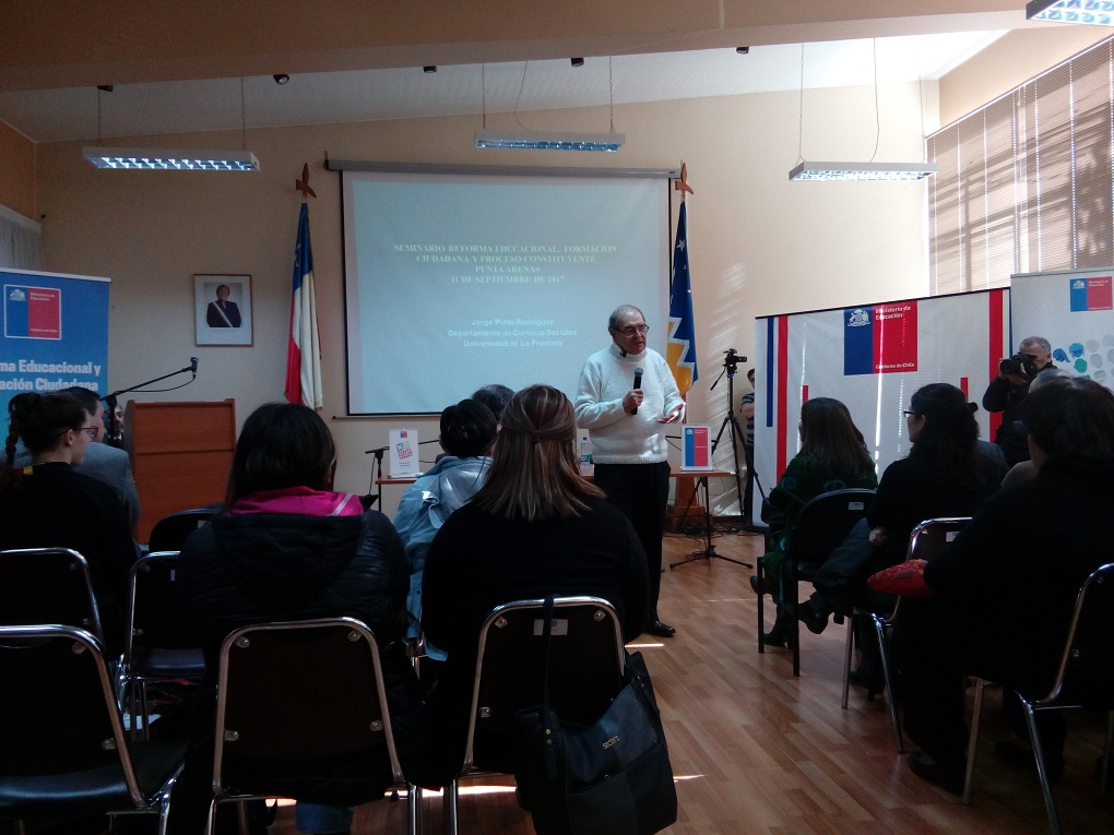 Análisis de la reforma educacional, la formación ciudadana y el proceso constituyente en SECREDUC de Magallanes