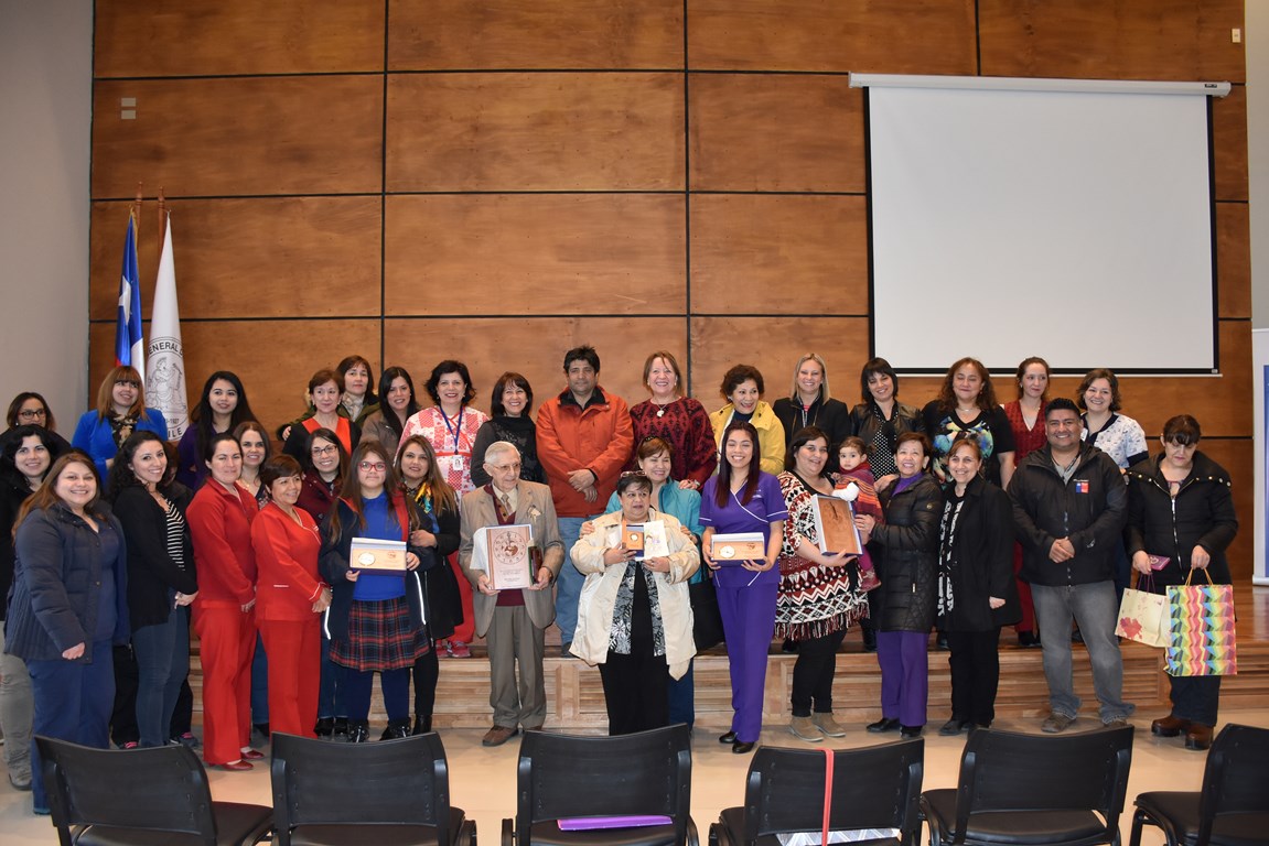 Concurso literario sobre la Lactancia Materna se premió en Punta Arenas
