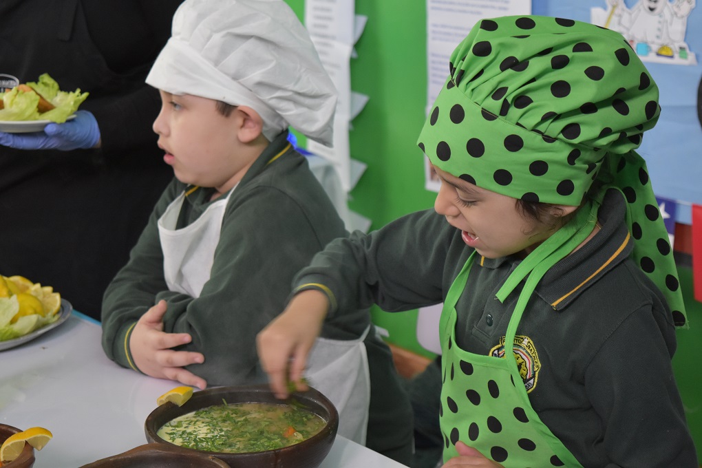 Feria gastronómica «Pinguinos Cocineros» se realizó en Puerto Natales