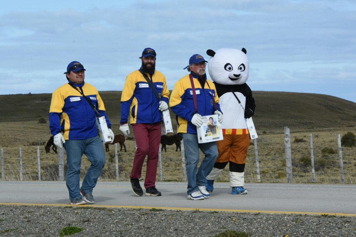 Caminantes de posesión se acercan a Punta Arenas