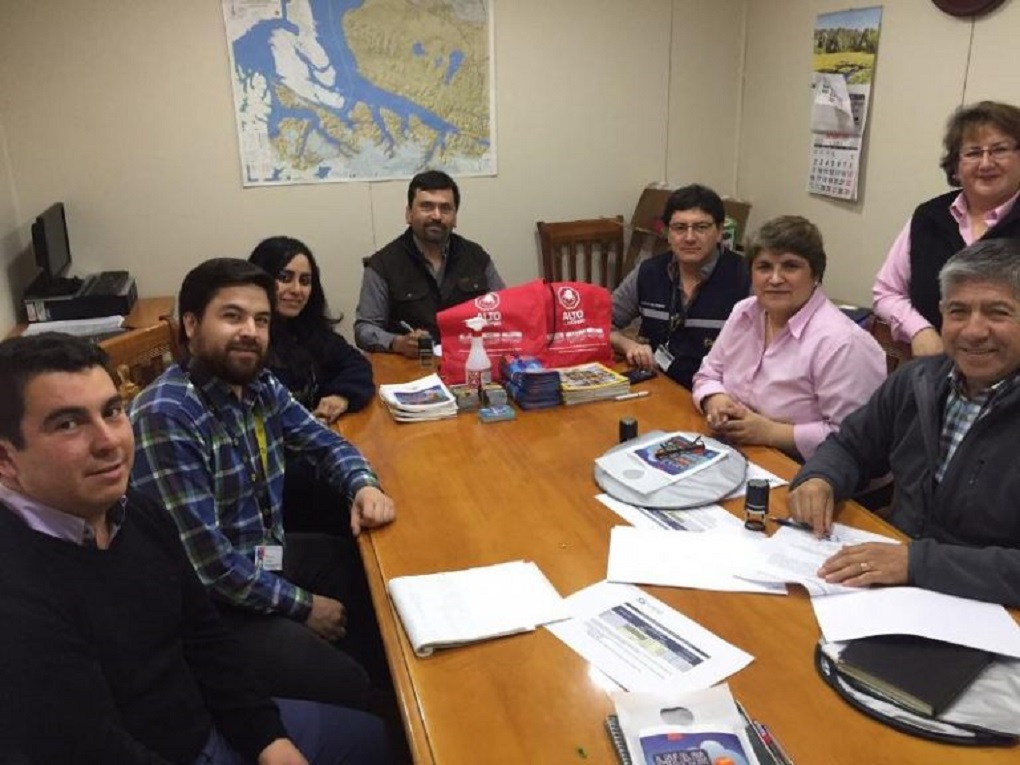 Municipio de Timaukel y  SERNAPESCA firman convenio para potenciar la pesca deportiva