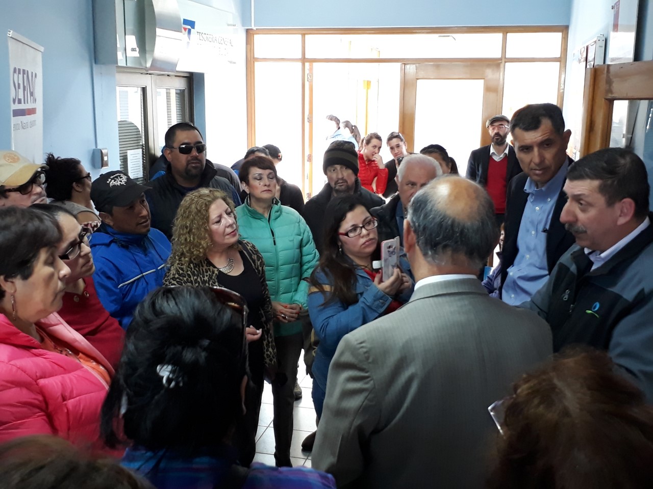 Intendente Flies sostiene reunión con Gerencia de Aguas Magallanes para abordar desabastecimiento de agua potable en Puerto Natales
