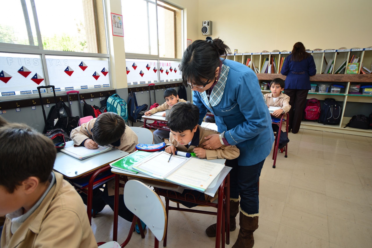 Estudiantes chilenos de Enseñanza Básica presentan bajos niveles de Educación Cívica