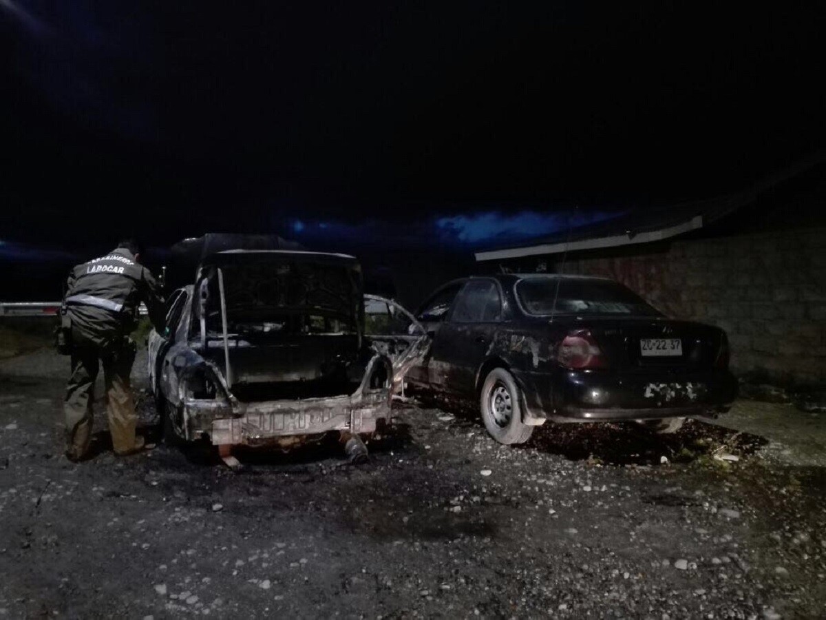 Otro vehículo incendiado en sector de Aves Australes de Punta Arenas y vecinos acusan inseguridad