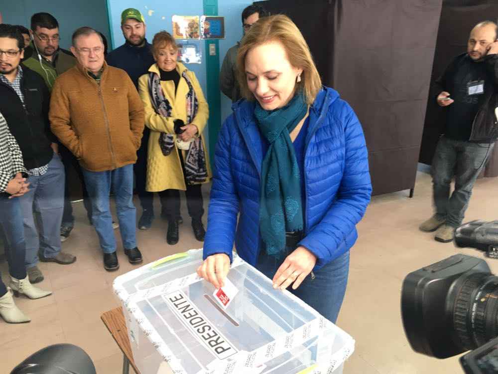 Senadora Carolina Goic votó esta mañana en Punta Arenas