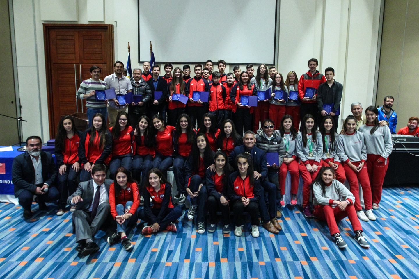 Campeonas magallánicas de Sudamericano de Basquetball fueron premiadas en Punta Arenas