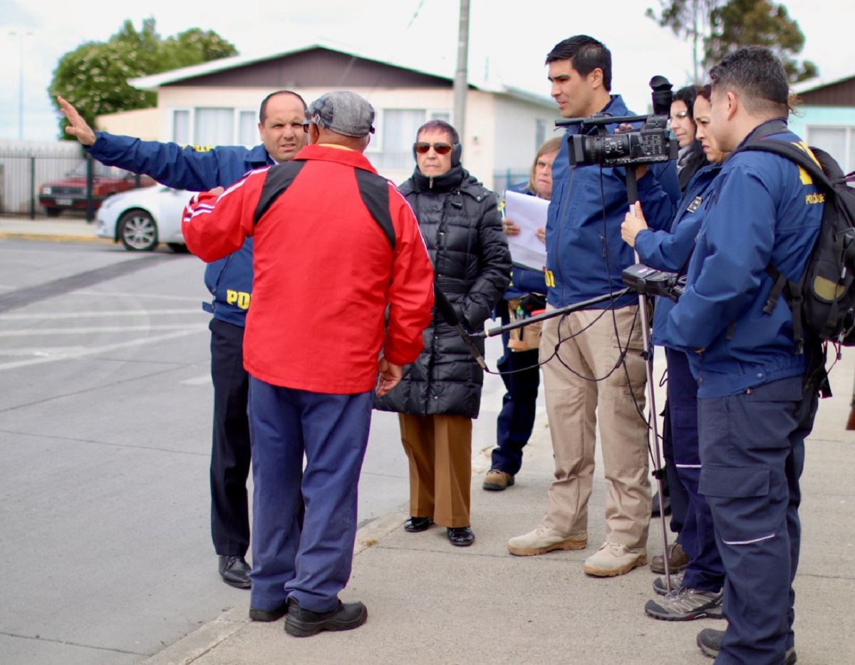 Ministra en visita Marta Jimena Pinto encabeza reconstitución de escena en sitio del homicidio de carpintero  José Vera Pérez en Punta Arenas