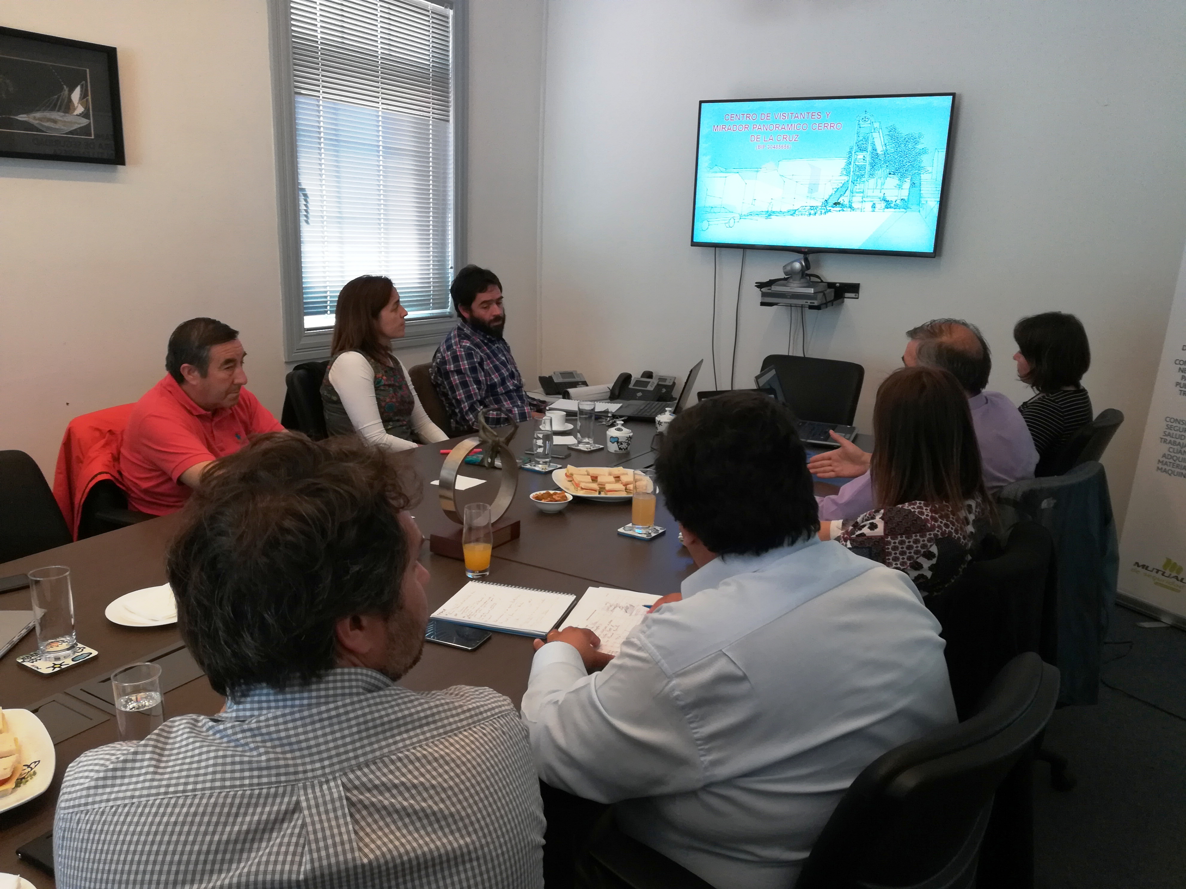 Municipalidad presentó anteproyecto de ascensor panorámico y centro de visitantes en Cerro de la Cruz 
