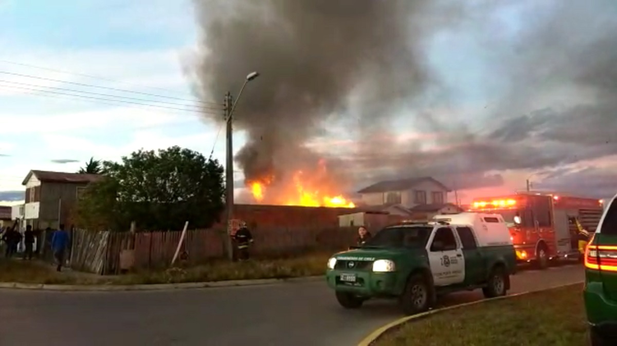 Incendio en Playa Norte dejó a una familia colombiana compuesta por cuatro personas en la calle