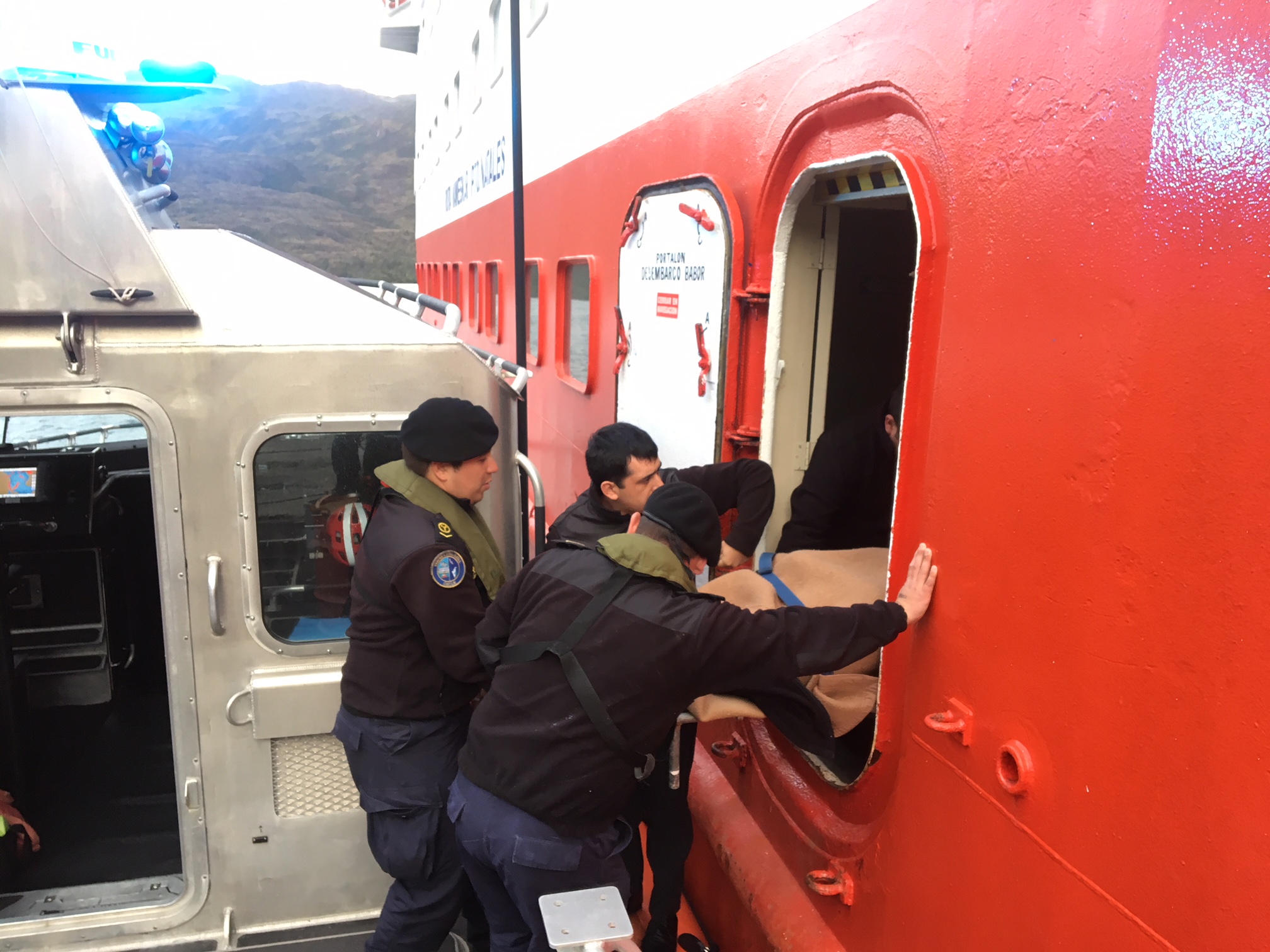 Autoridad Marítima evacuó a tripulante del “Skorpios III” a Puerto Natales