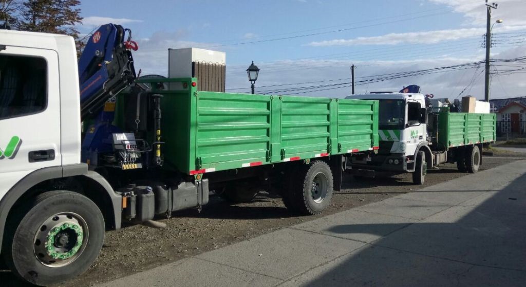 En operativo municipal se realizó el retiro de residuos en Villa Selknam de Punta Arenas