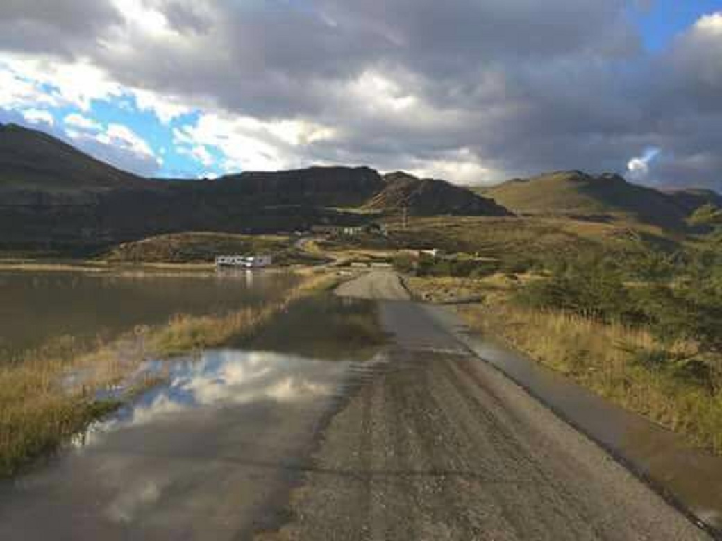 Cierran accesos al Paine por intensas lluvias