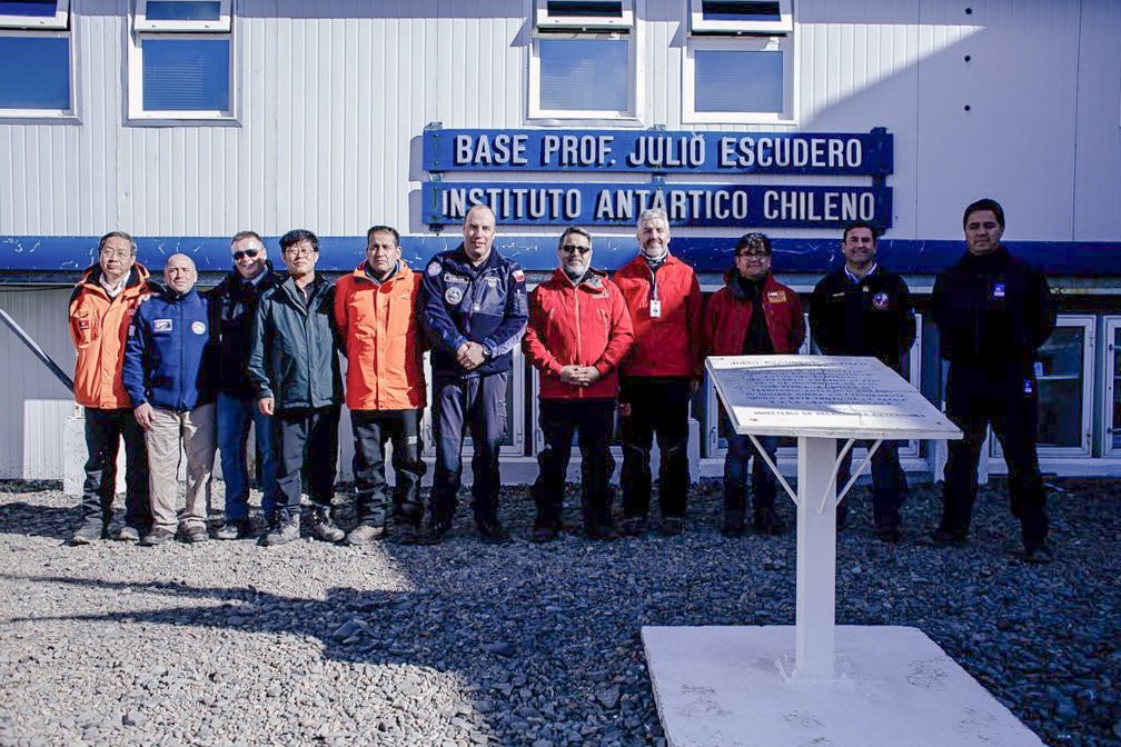 Base «Julio Escudero» del INACH cumple 23 años albergando la ciencia antártica de Chile