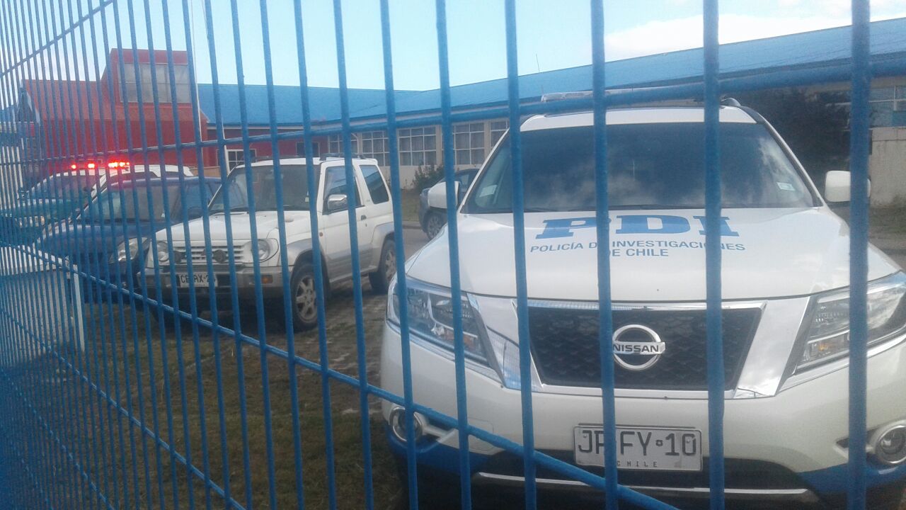 Desconocidos roban equipos computacionales desde escuela padre Hurtado