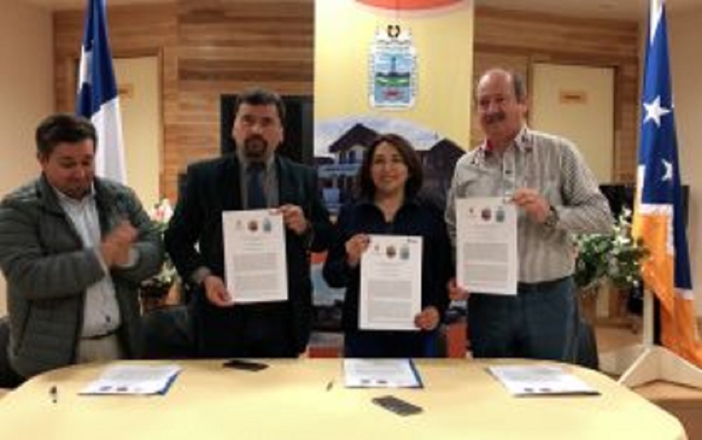 Municipios de Porvenir, Timaukel y Primavera firman convenio de colaboración para potenciar el turismo la cultura, el deporte, educación, fomento productivo y salud