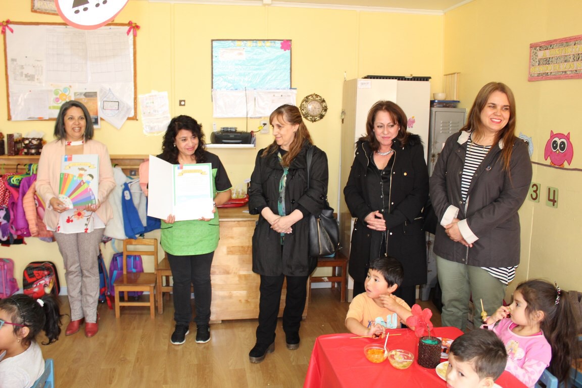 Seremi de Salud refuerza los estilos de vida saludable con lanzamientos de láminas educativas de guías alimentarias