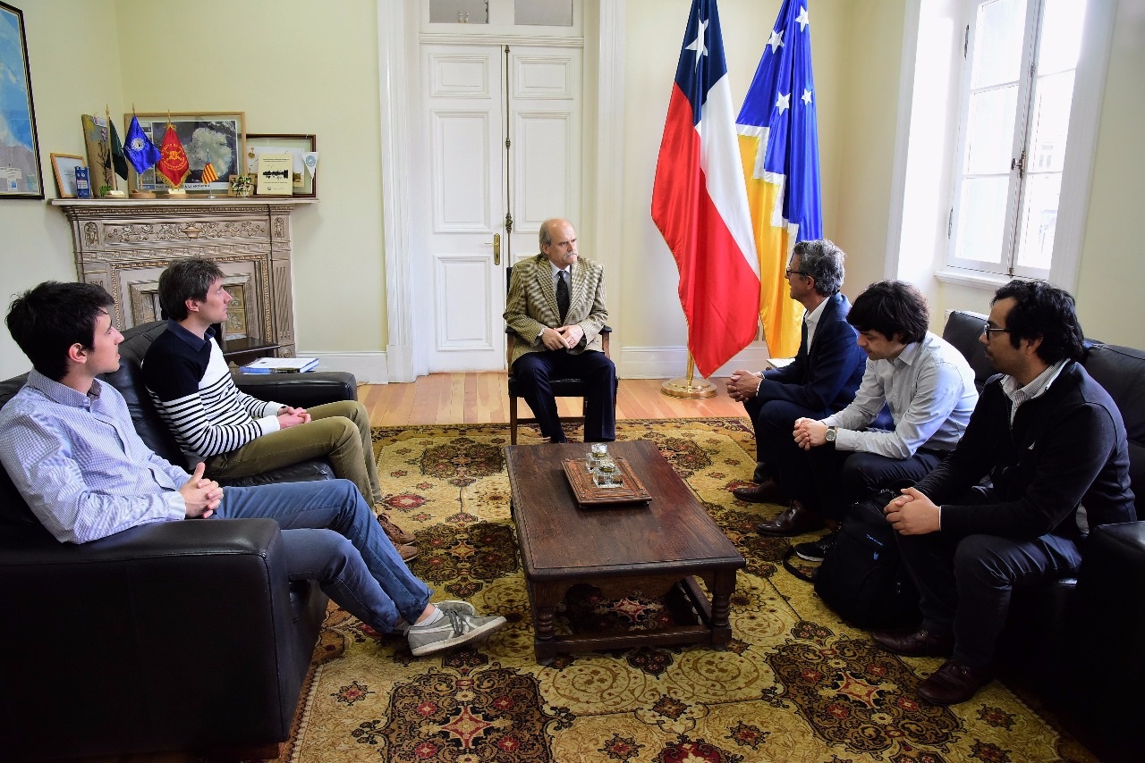 Intendente Matheson valora investigación sobre energía marina renovable en Magallanes